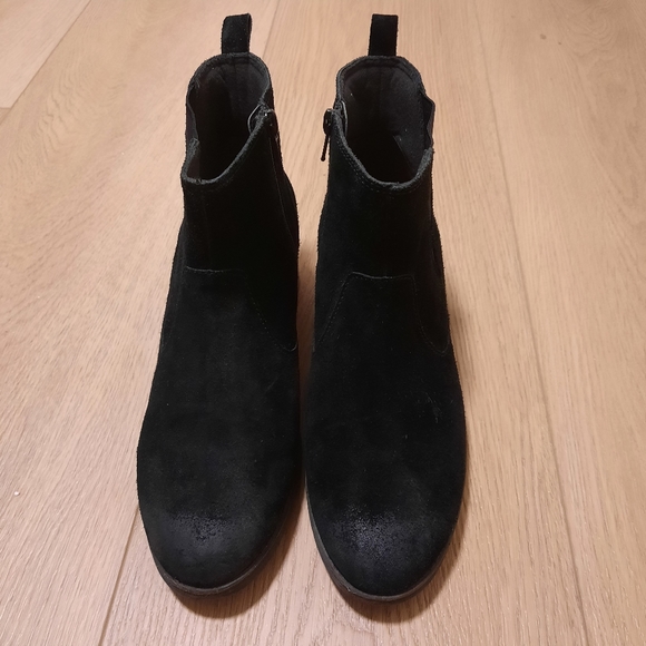 Clarks Collection Nevella Bell Suede Ankle Boots - Picture 5 of 5